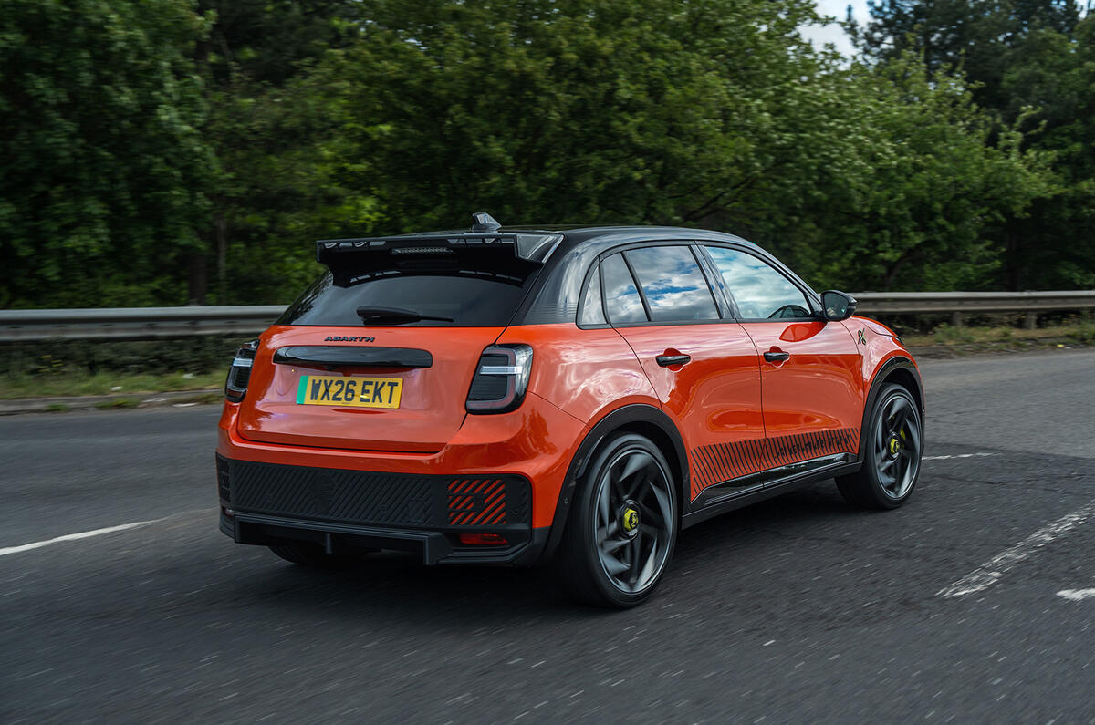 Abarth 600e Competizione