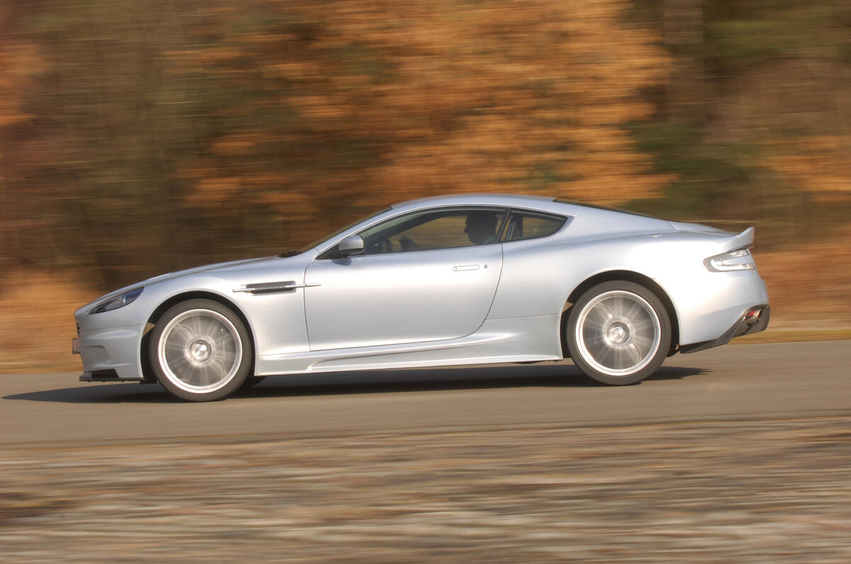 Aston Martin DBS 2008 side tracking