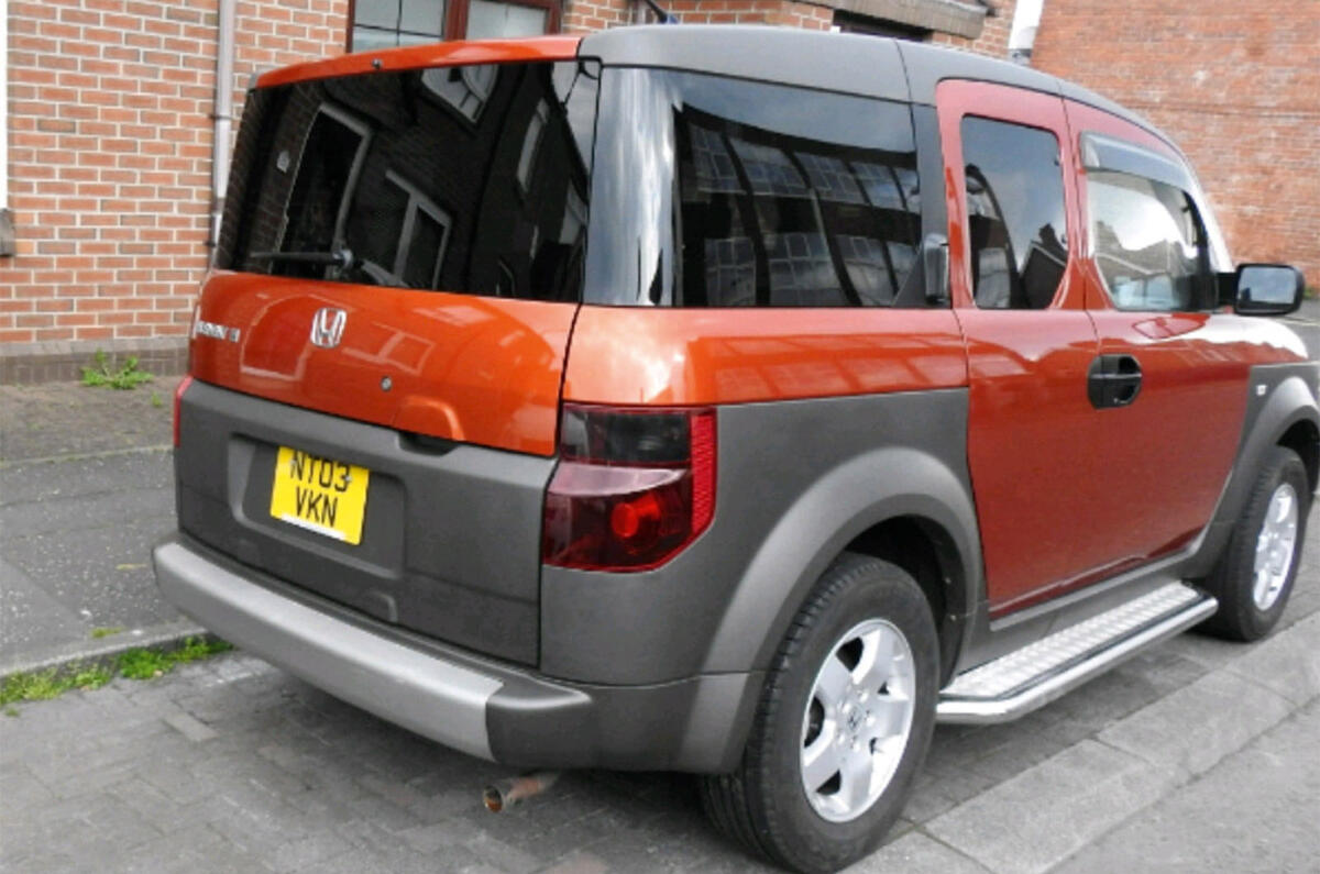 Honda Element - static rear Honda Element - static rear