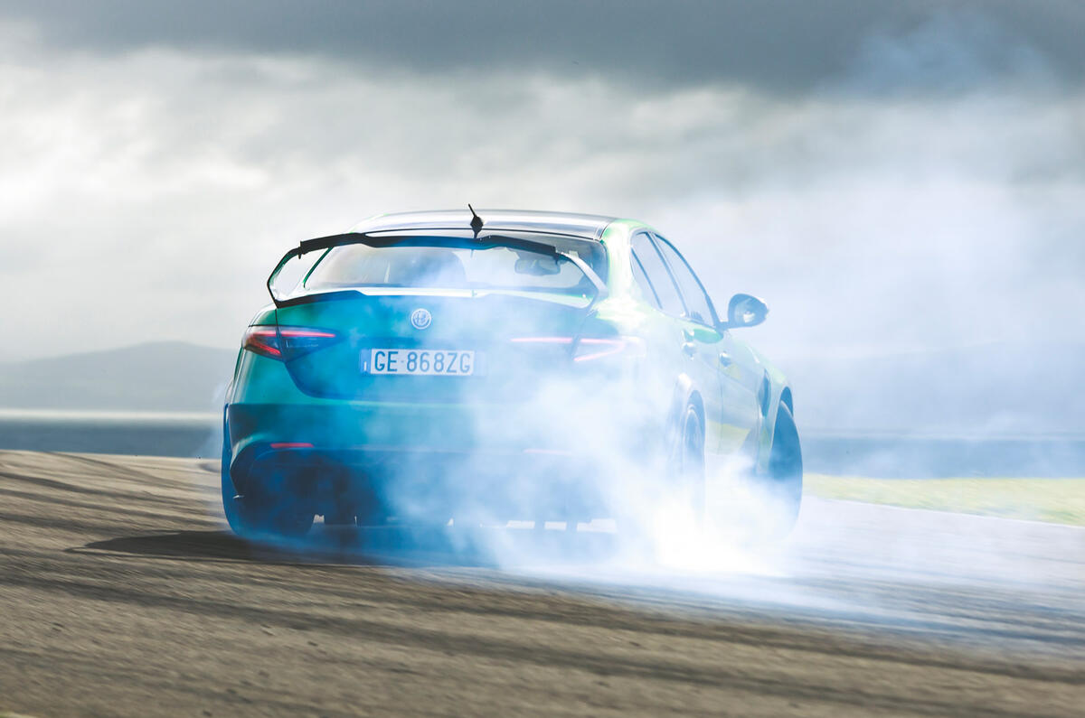 2 inside industry Jan 17 alfa romeo GTAm drift