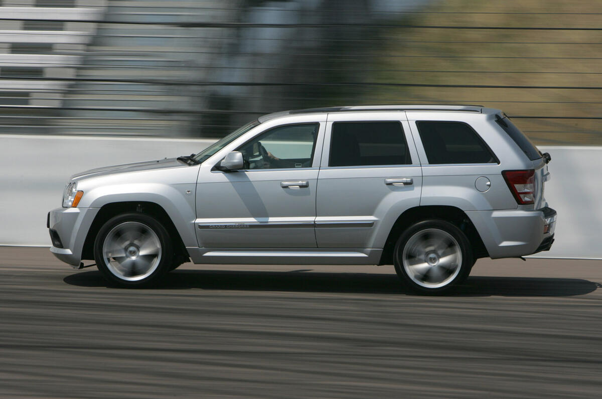 Jeep Grand Cherokee 2006 - hero side Jeep Grand Cherokee 2006 - hero side