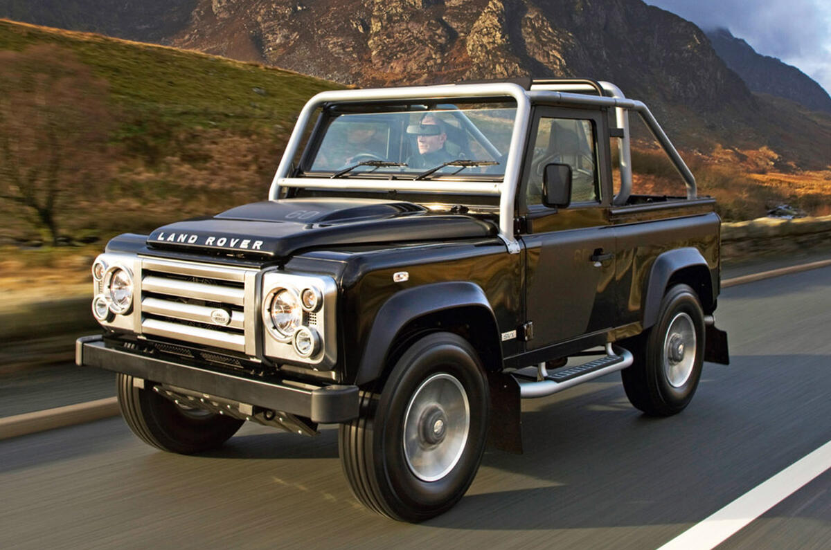 Land Rover Defender - hero front Land Rover Defender - hero front
