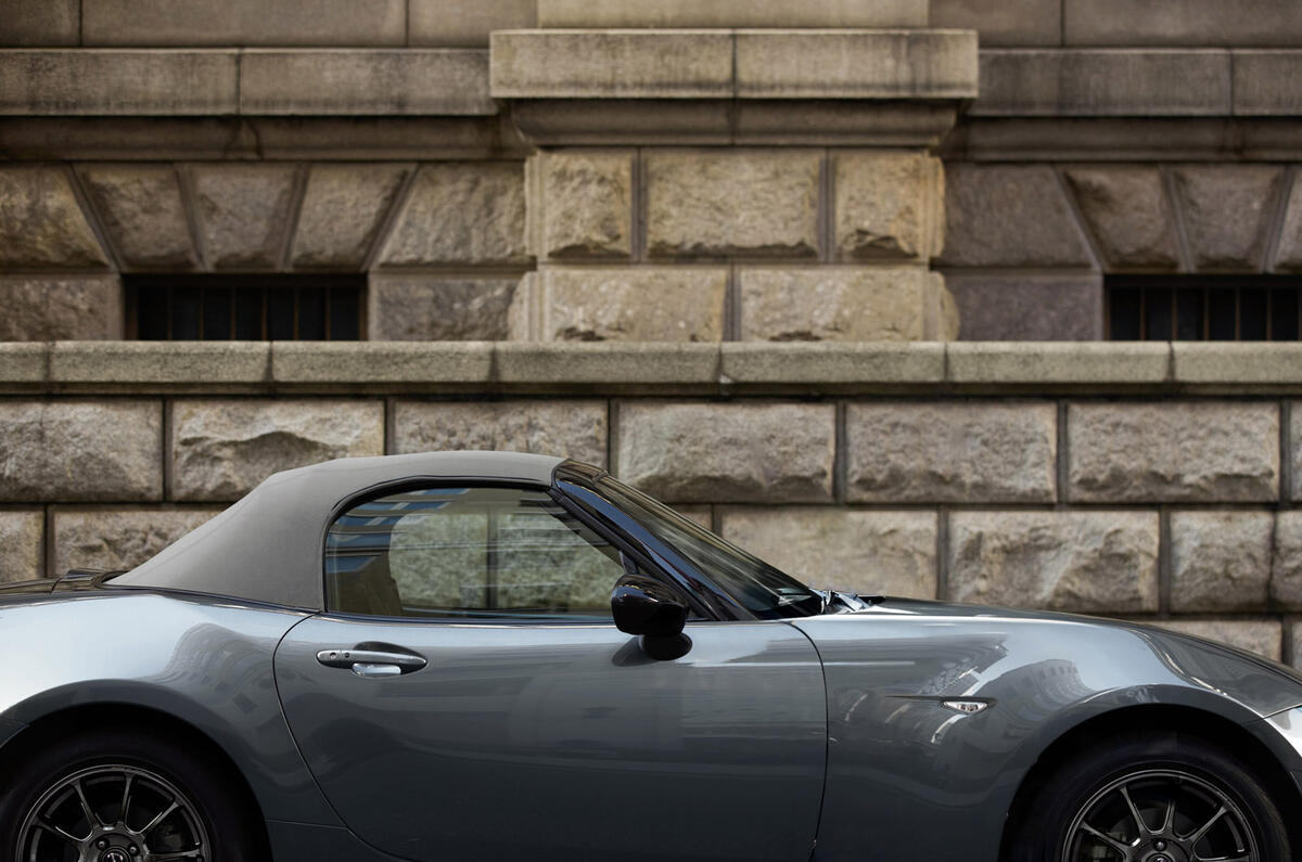 Mazda MX-5 R-Sport 2020 - soft top Mazda MX-5 R-Sport 2020 - soft top