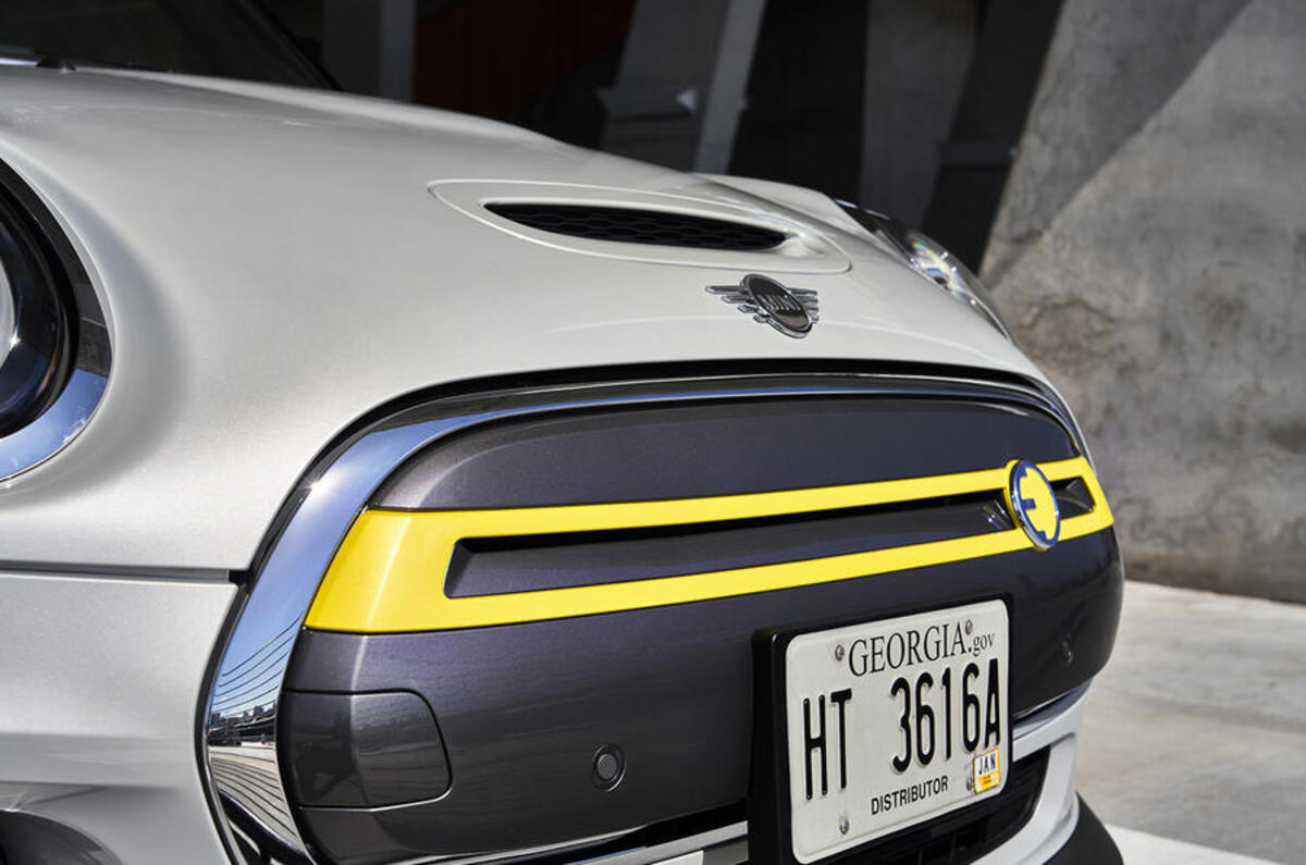 Mini Electric - hero rear