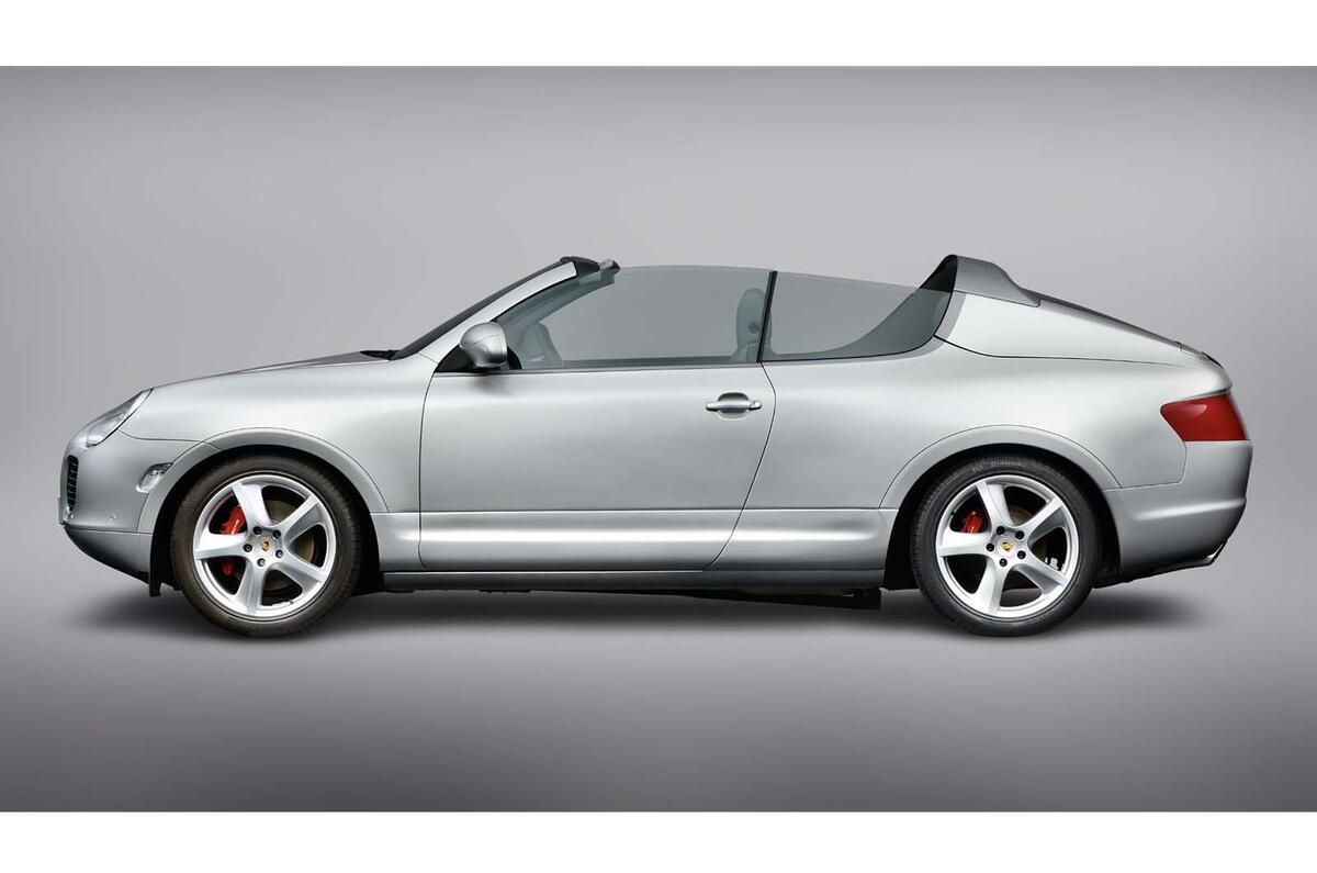 Porsche Cayenne Convertible 2002 side static Porsche Cayenne Convertible 2002 side static