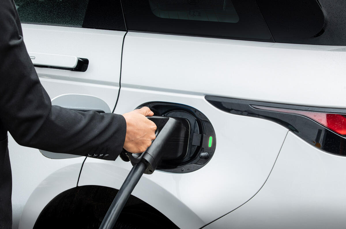 Range Rover Evoque PHEV 2020 - charging Range Rover Evoque PHEV 2020 - charging