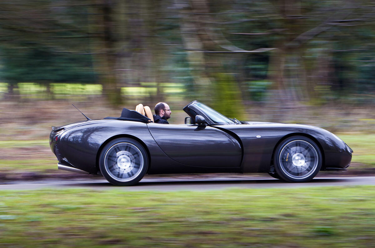 TVR Tuscan Vulcan - tracking side TVR Tuscan Vulcan - tracking side