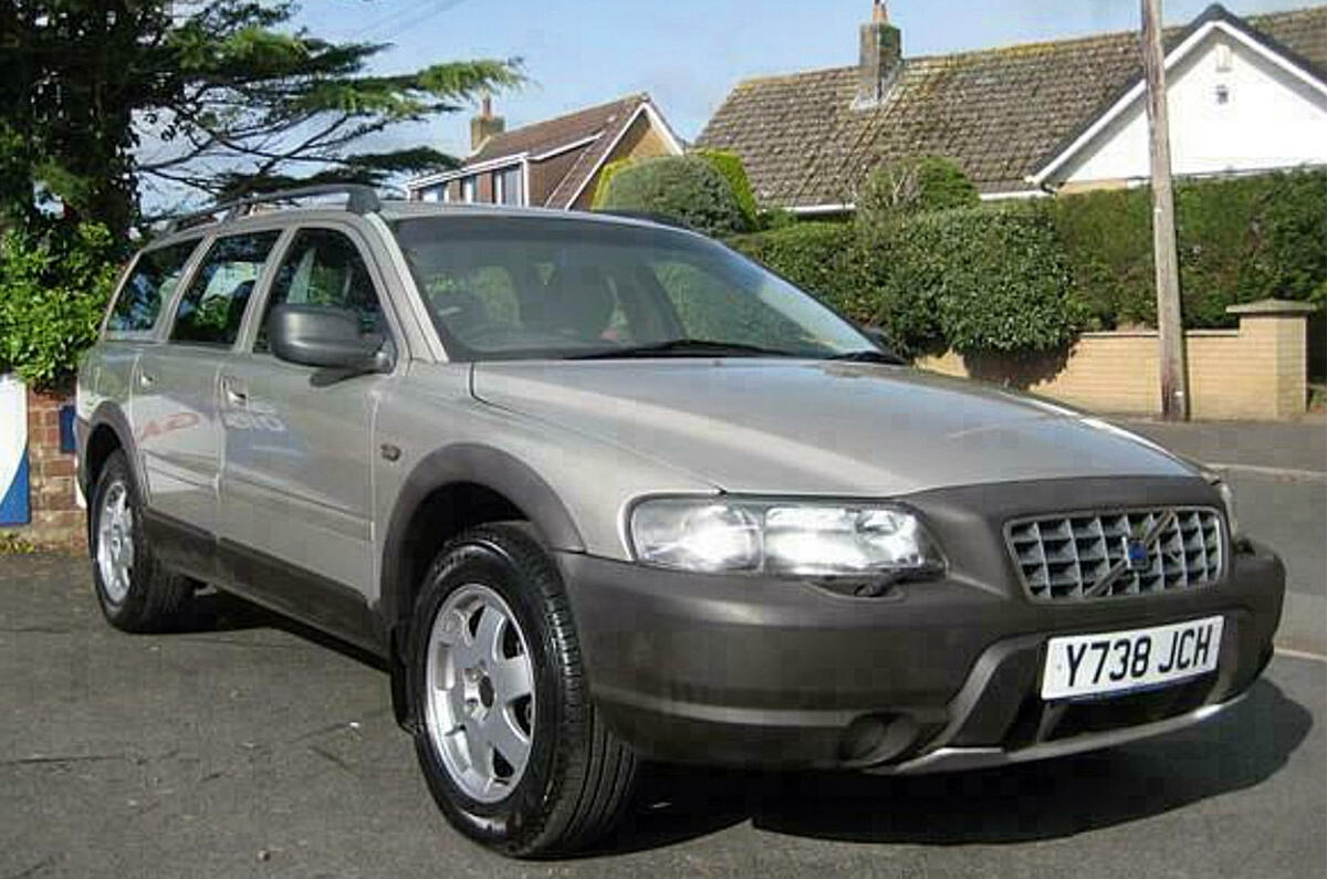 Volvo V70 Cross Country - front Volvo V70 Cross Country - front