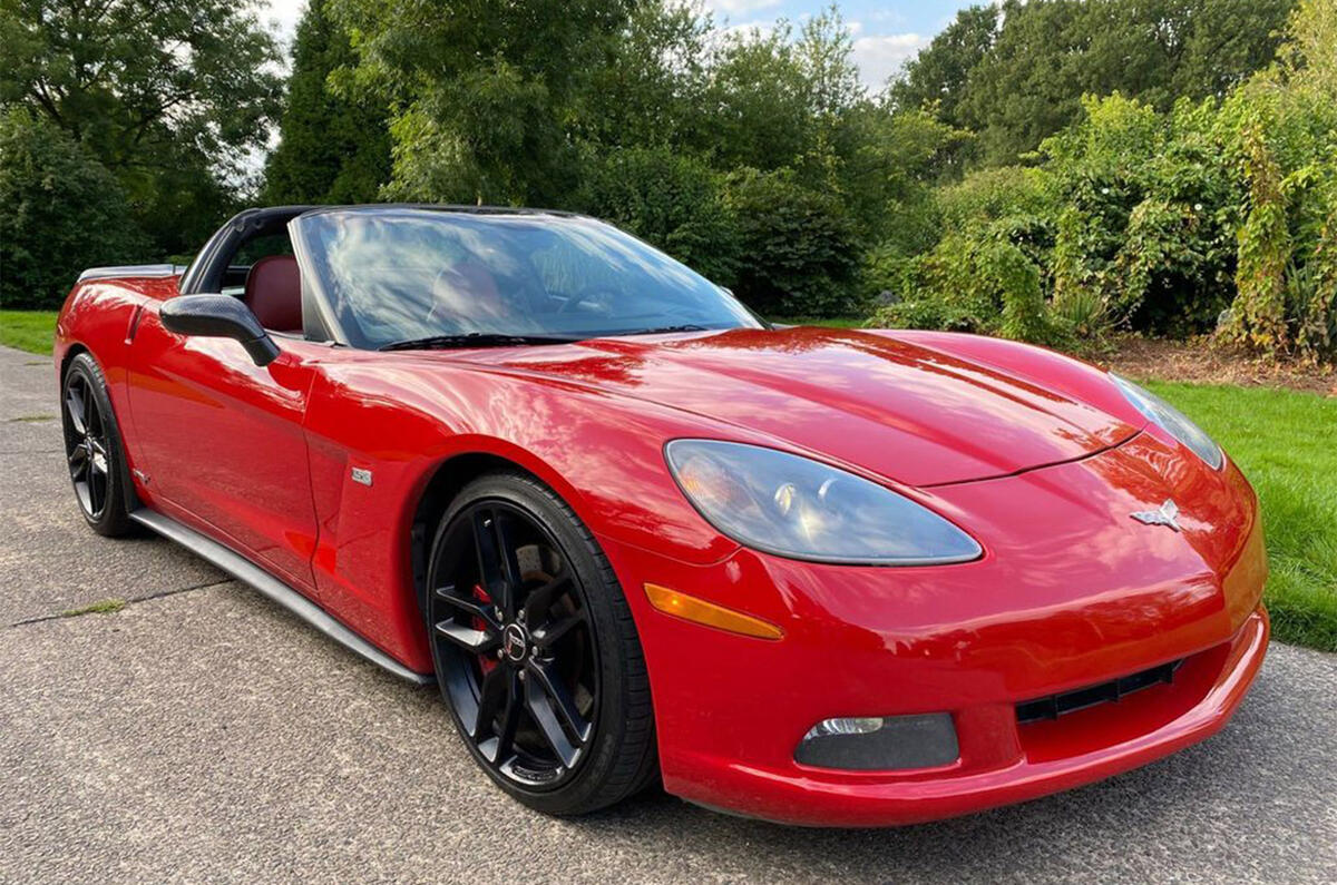 Chevrolet Corvette - front