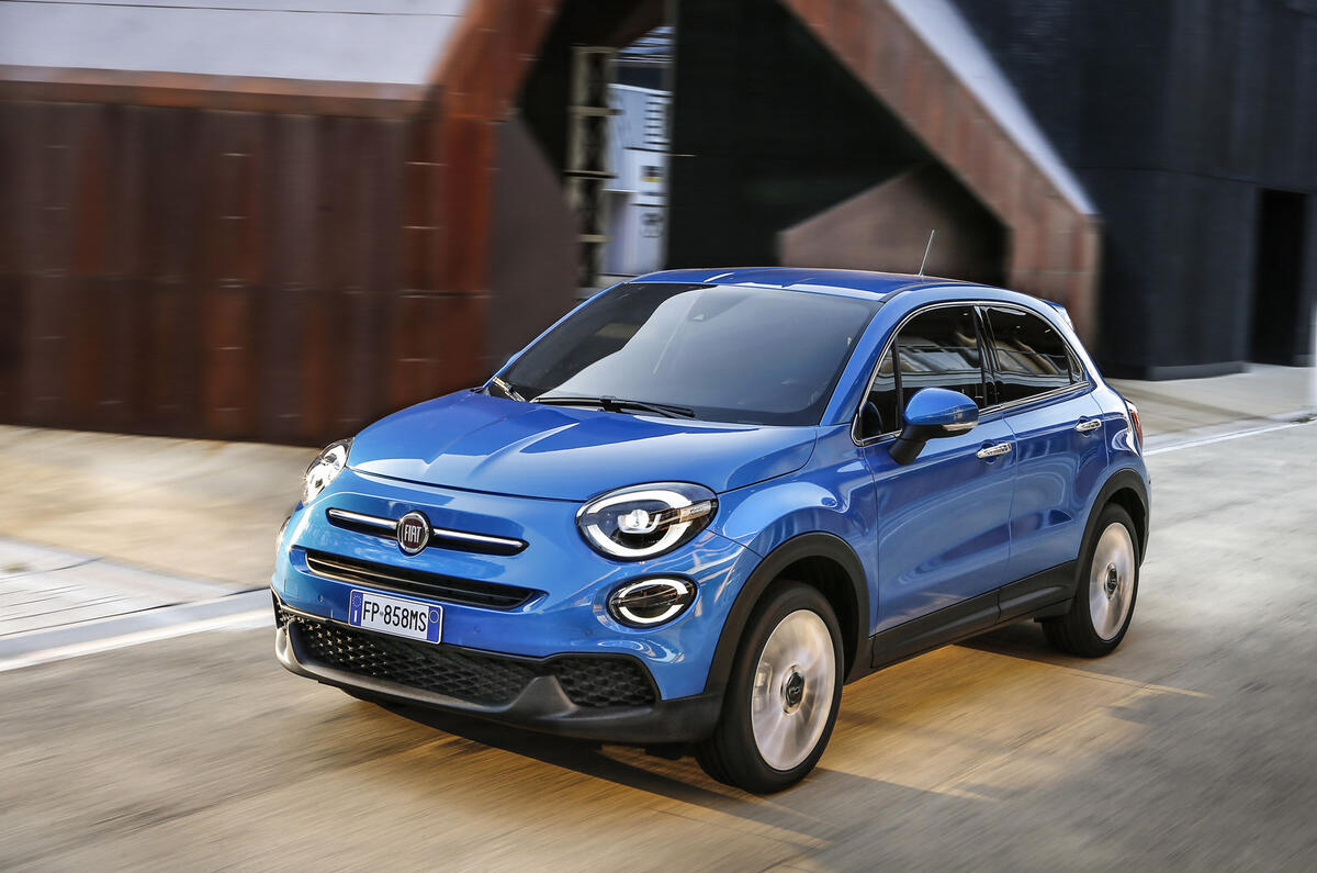 Fiat 500X - hero front