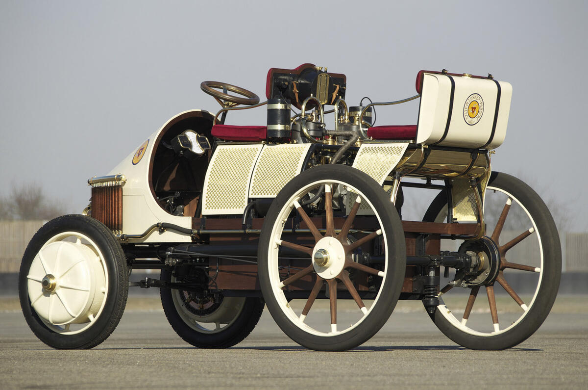 Lohner-Porsche Mixte 1900 - static rear