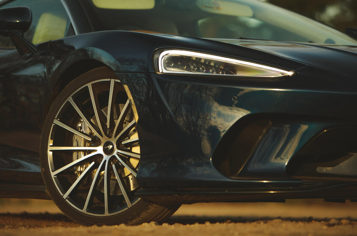 McLaren GT - static front