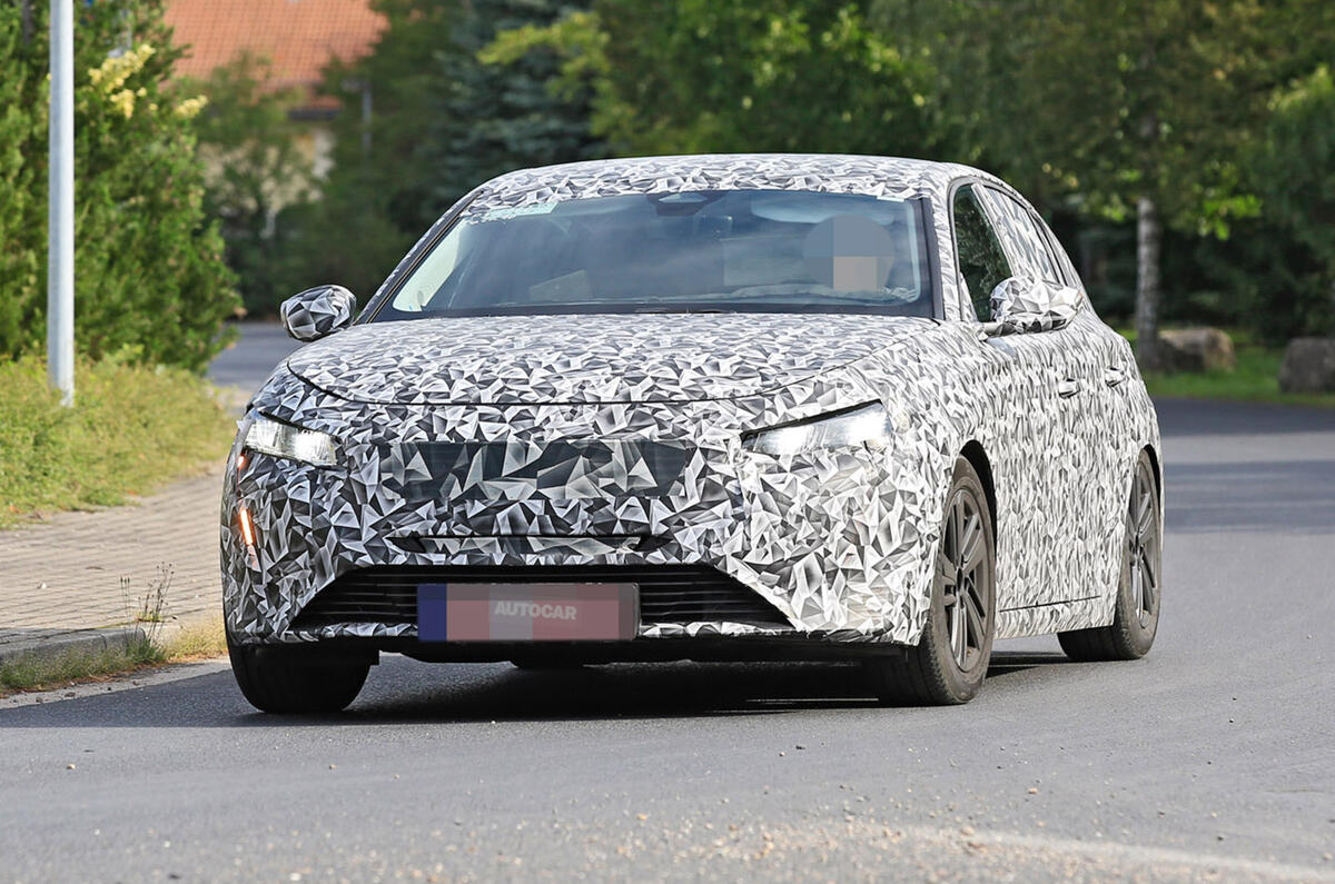 2022 Peugeot 308 prototype - front 2022 Peugeot 308 prototype - front