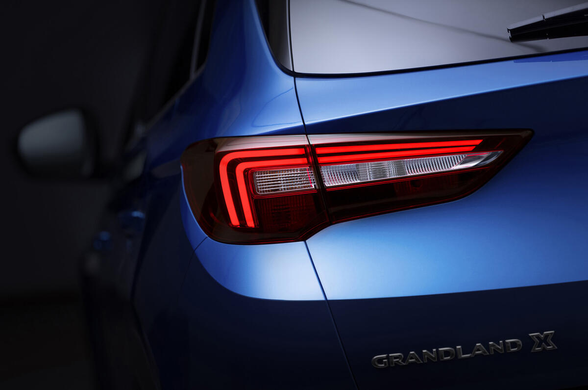 Vauxhall Grandland X revealed as new Seat Ateca rival