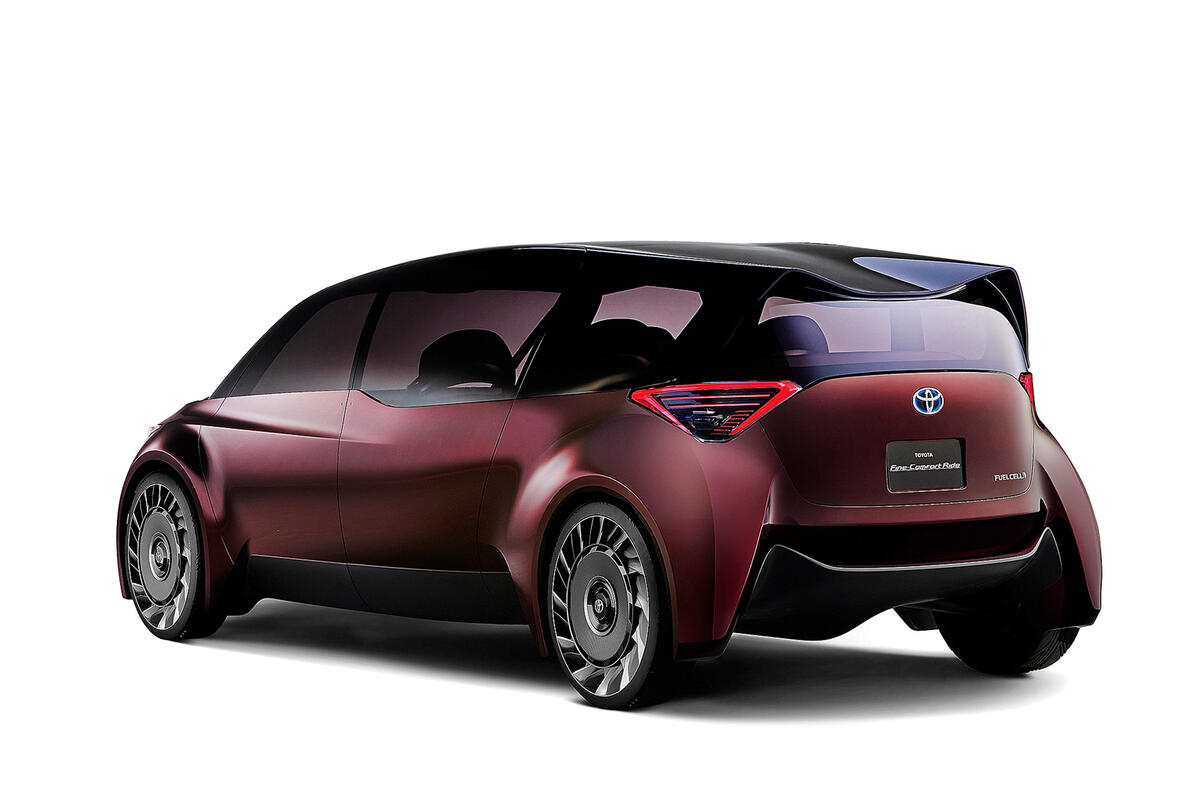 Toyota Fine-Comfort Ride shows how a zero-emissions luxury car of the future could look