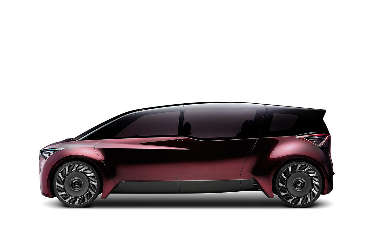 Toyota Fine-Comfort Ride shows how a zero-emissions luxury car of the future could look