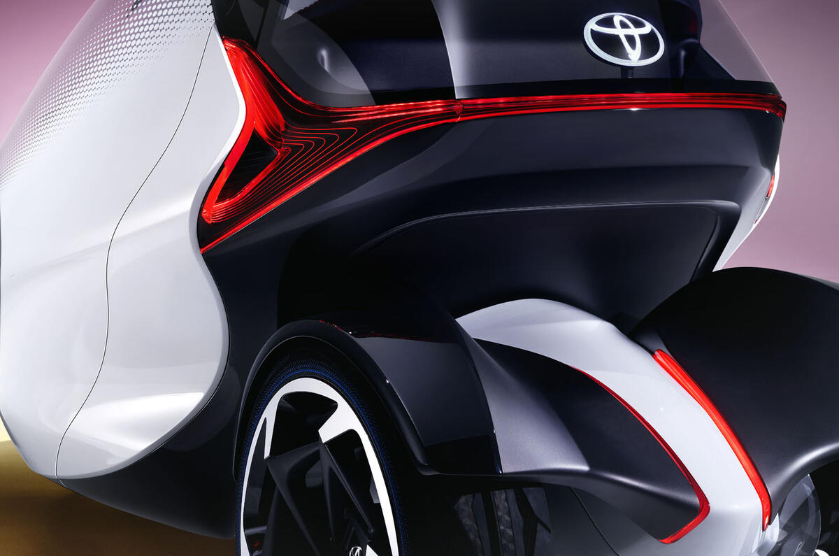 Toyota i-TRIL