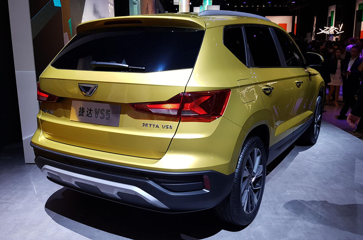 Volkswagen Jetta VS5 SUV - rear 3/4