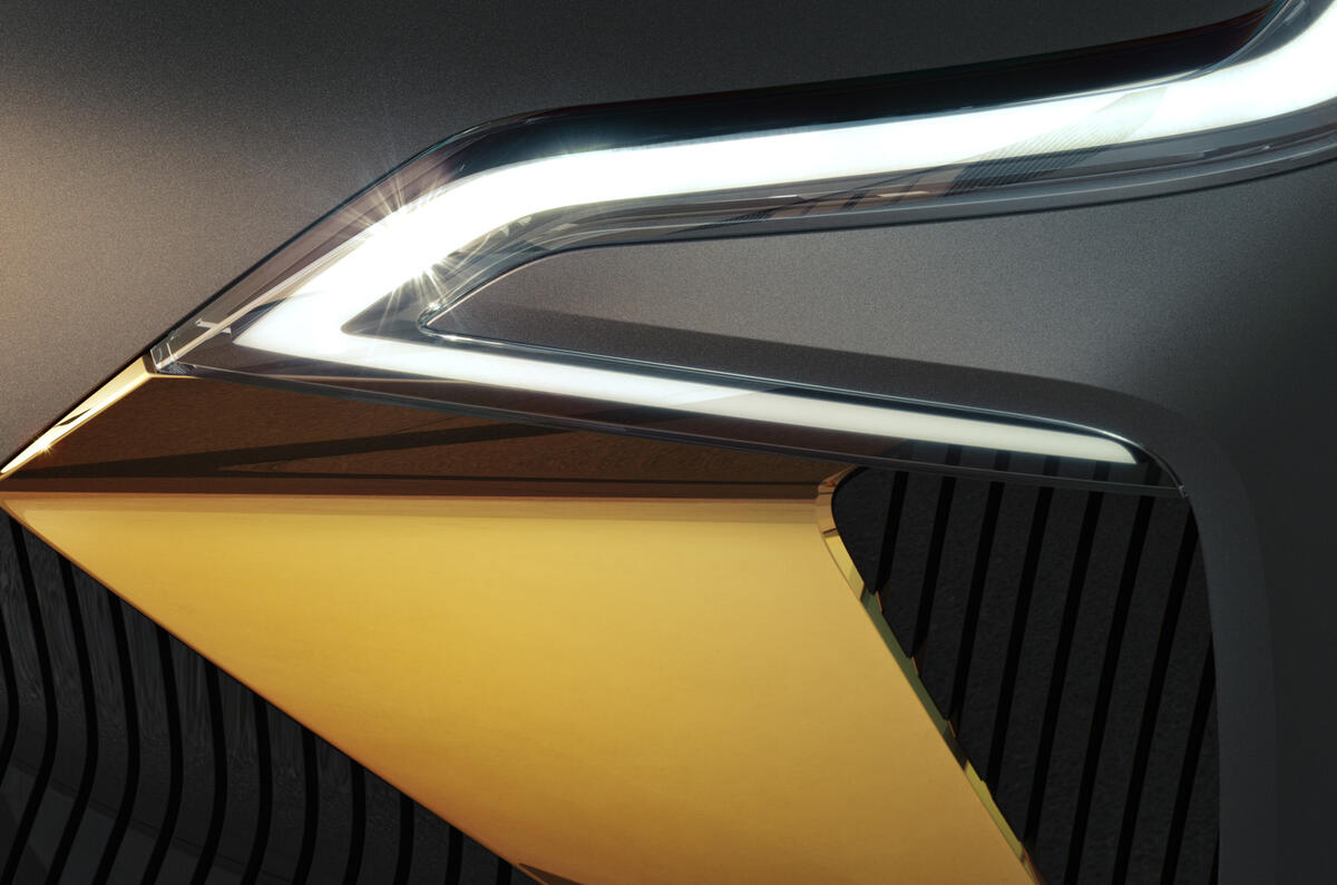Renault electric crossover preview