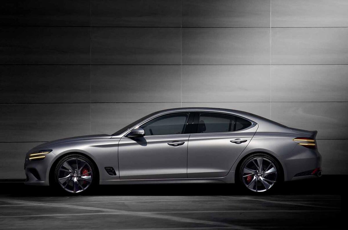 2020 Genesis G70 side 2020 Genesis G70 side