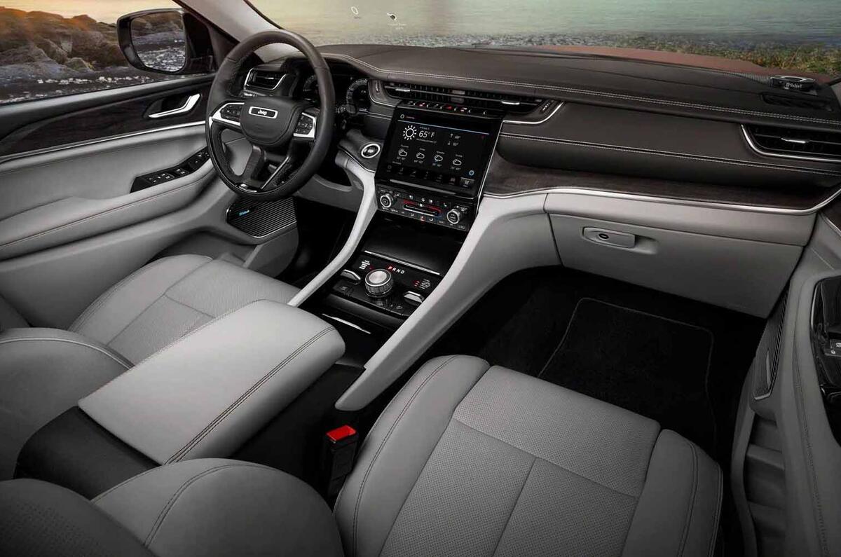 2021 jeep grand cherokee l interior (1) 2021 jeep grand cherokee l interior (1)