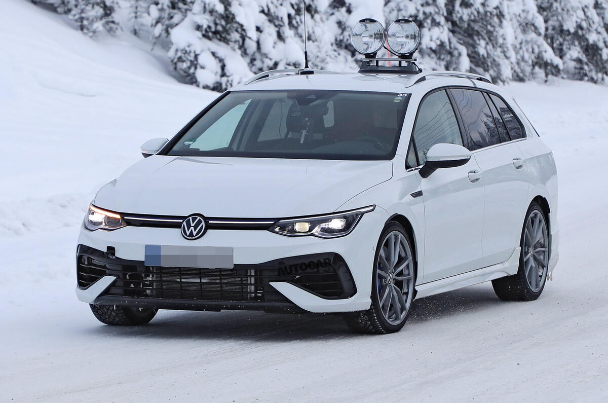 2021 Volkswagen Golf R Estate Mule40 2021 Volkswagen Golf R Estate Mule40