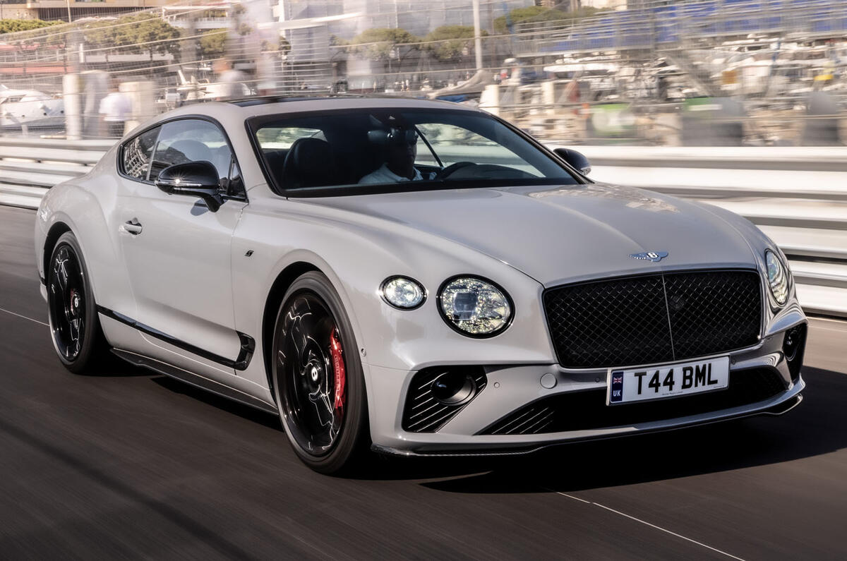 2022 Bentley Continental GT S front three quarters dynamic 2022 Bentley Continental GT S front three quarters dynamic
