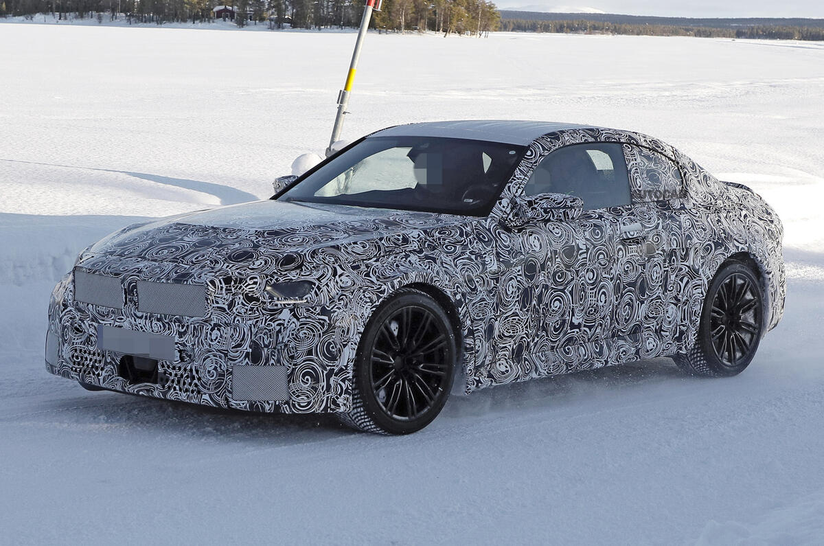 2022 BMW M2 prototype61 2022 BMW M2 prototype61