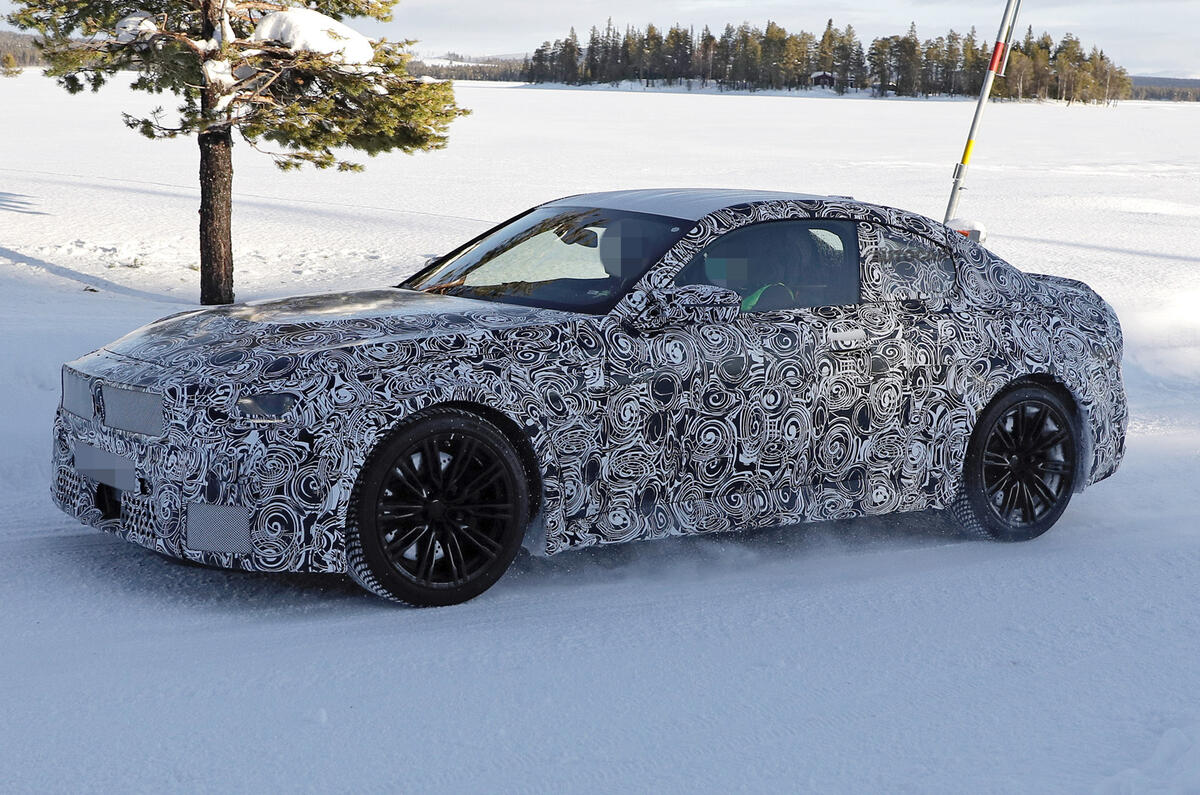 2022 BMW M2 prototype63 2022 BMW M2 prototype63