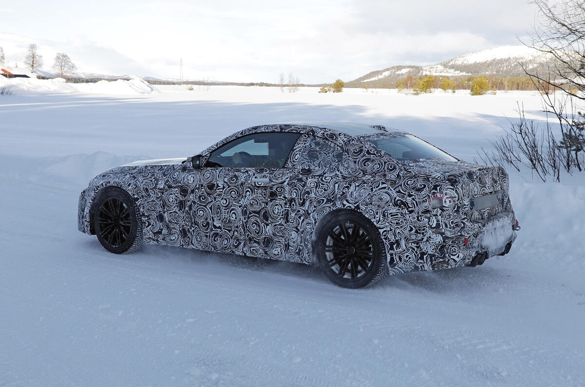 2022 BMW M2 prototype70 2022 BMW M2 prototype70