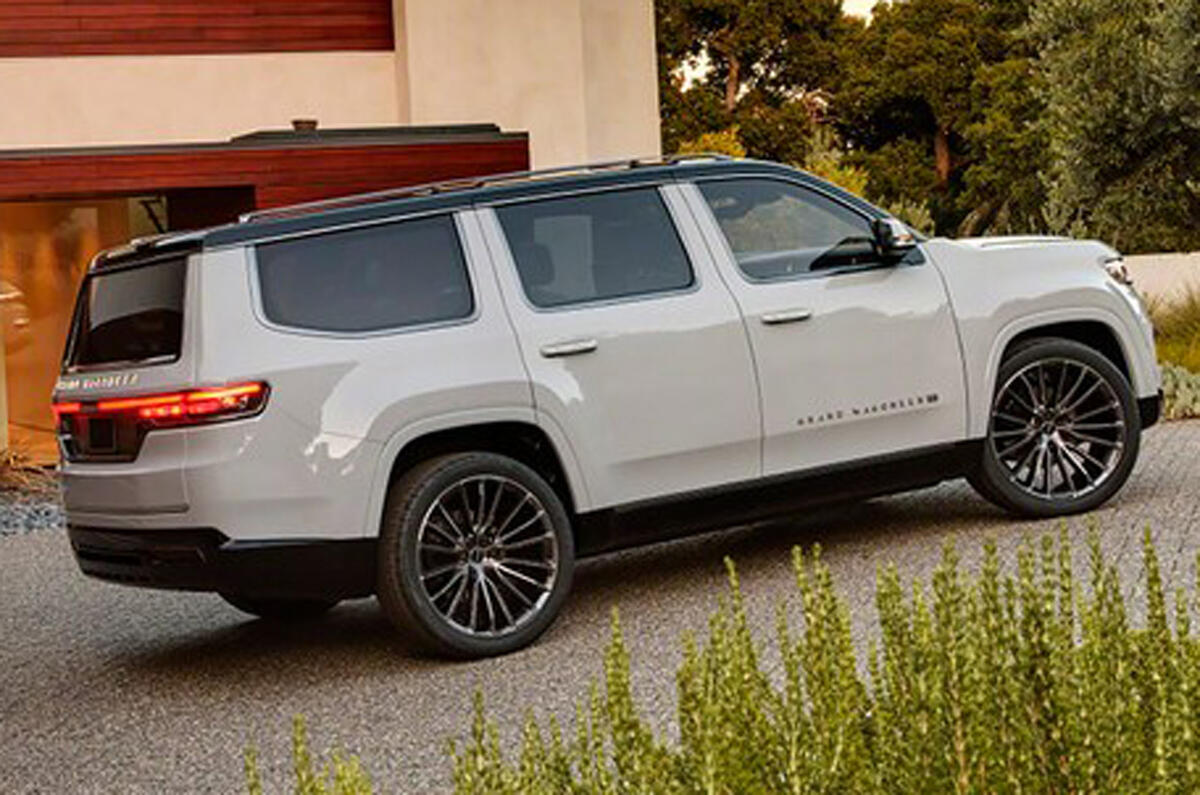 2020 Jeep Grand Wagoneer concept - side