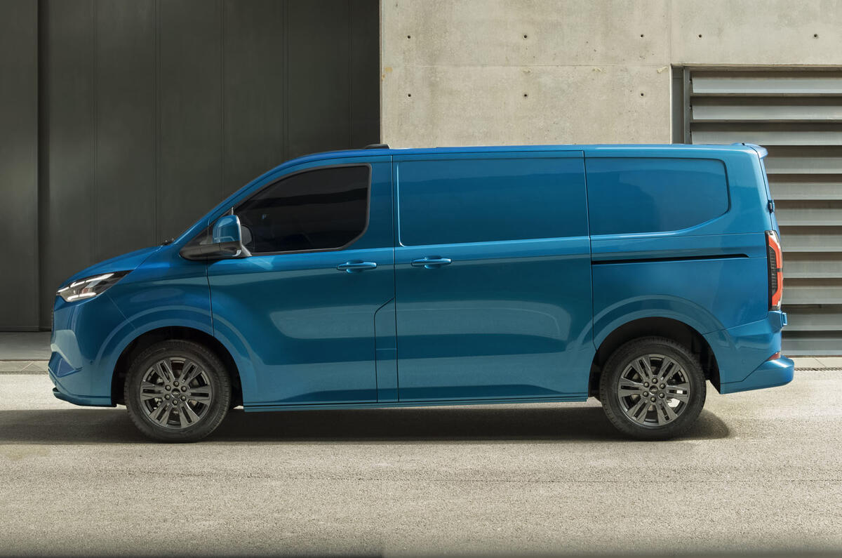 2022 FORD E TRANSIT CUSTOM 12 2022 FORD E TRANSIT CUSTOM 12