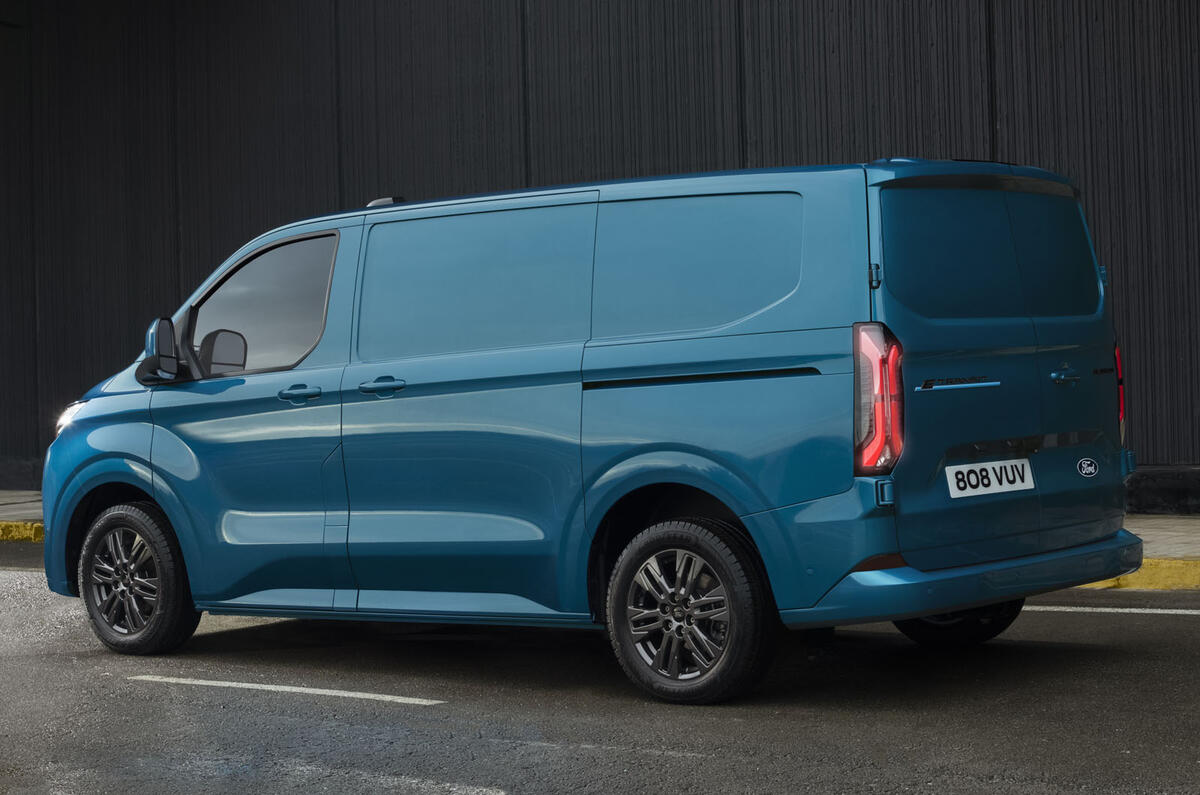 2022 FORD E TRANSIT CUSTOM 14 2022 FORD E TRANSIT CUSTOM 14