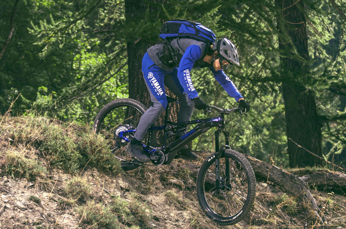 2022 YAM YDX MORO EU BSM6 ACT 001 03 preview 2022 YAM YDX MORO EU BSM6 ACT 001 03 preview