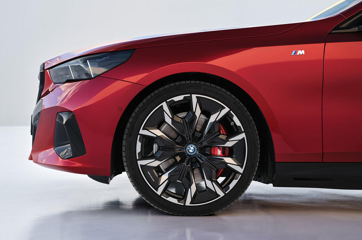 2023 BMW i5 alloys