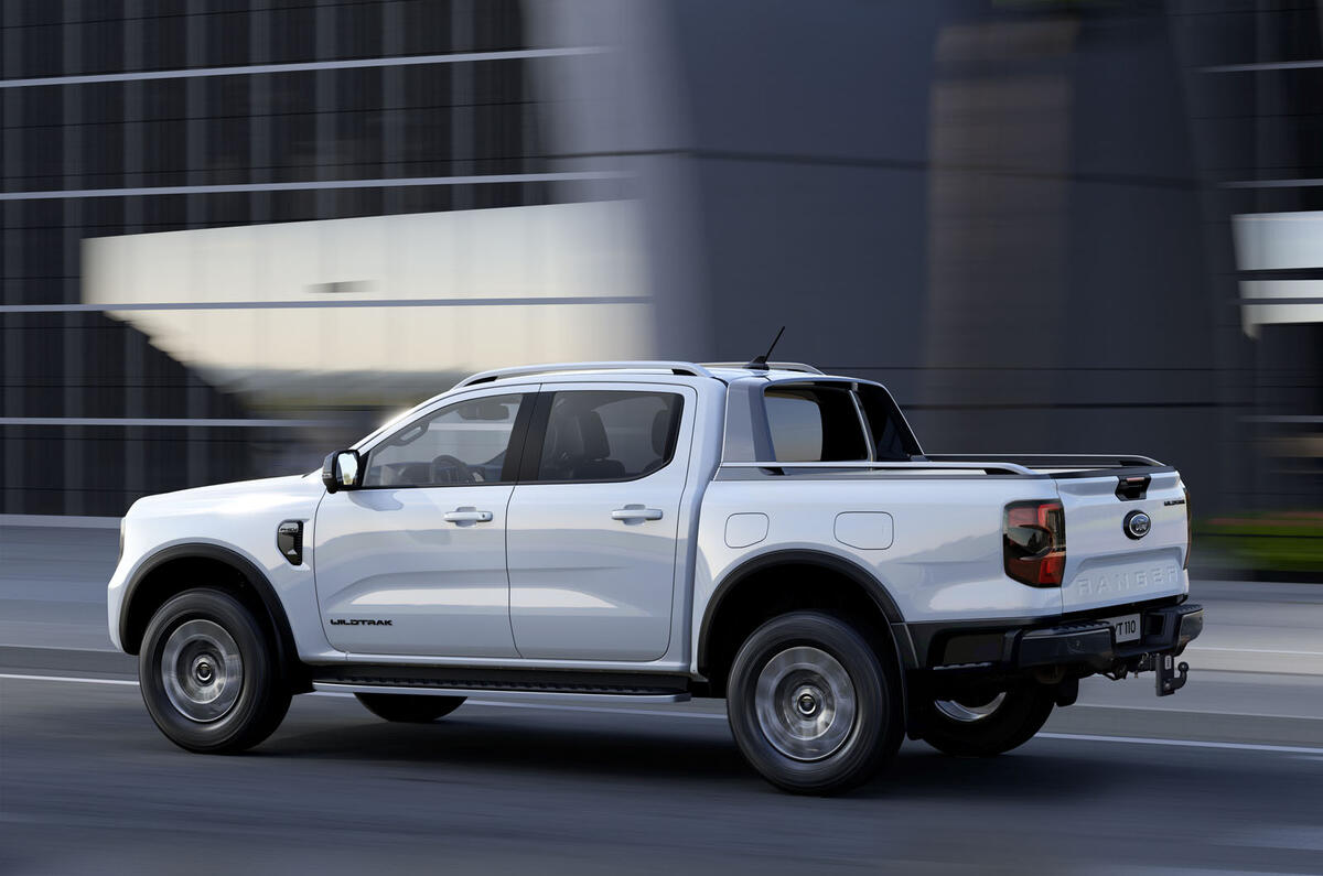 2023 Ford Ranger PHEV rear quarter tracking