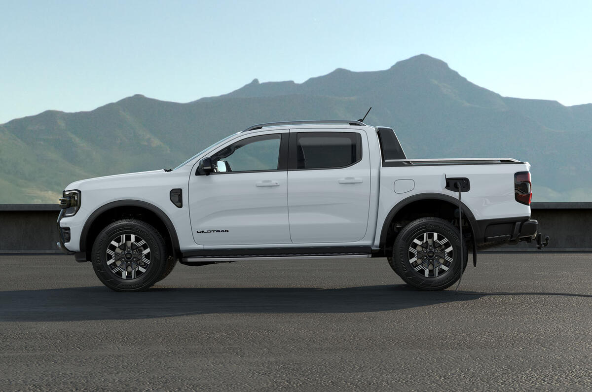 2023 Ford Ranger PHEV side charging 2023 Ford Ranger PHEV side charging