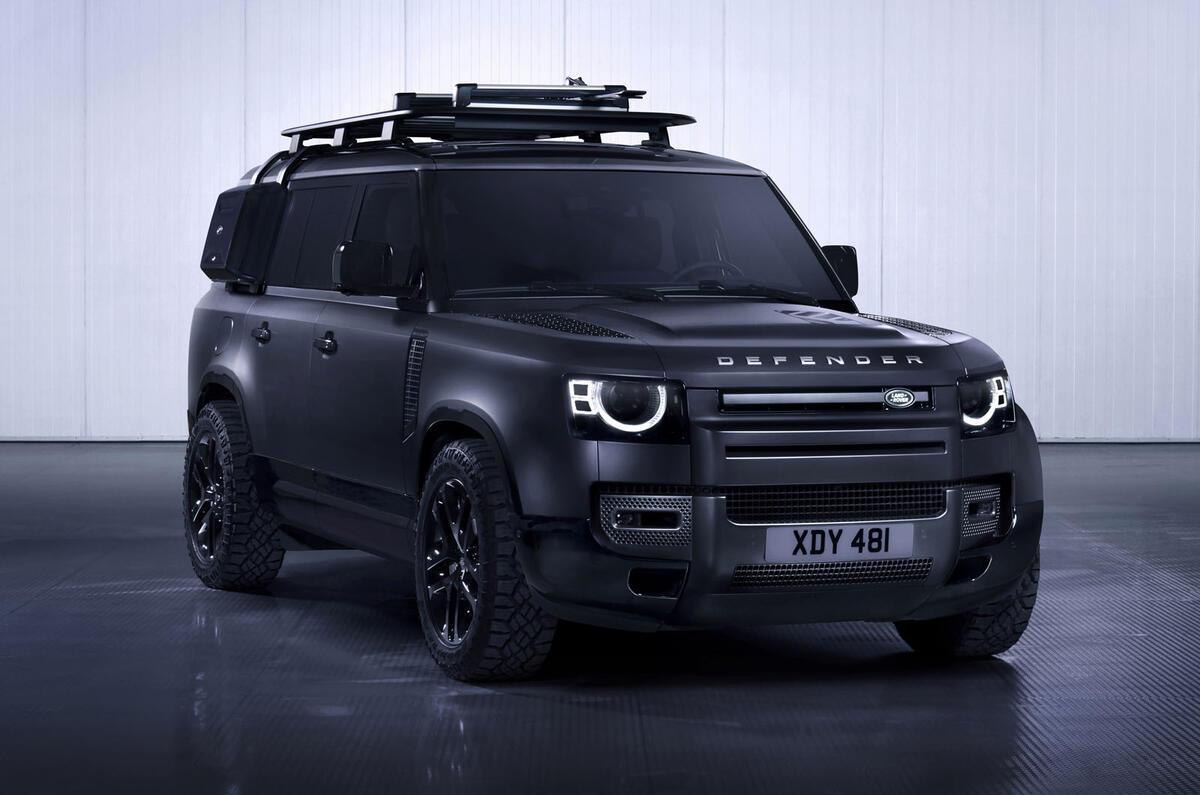 2023 Land Rover Defender  OUTBOUND front three quarters 2023 Land Rover Defender  OUTBOUND front three quarters