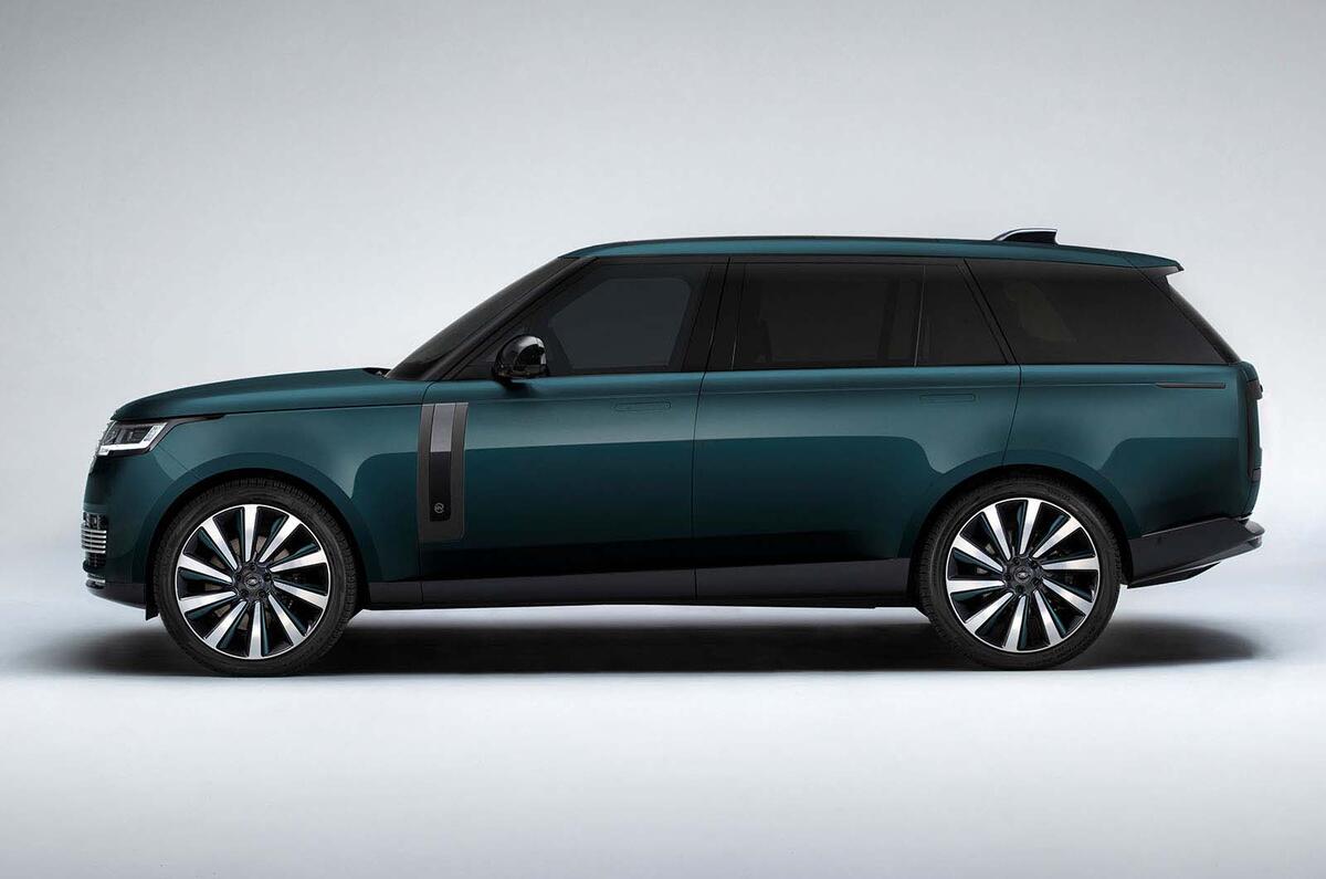 2023 Range Rover side
