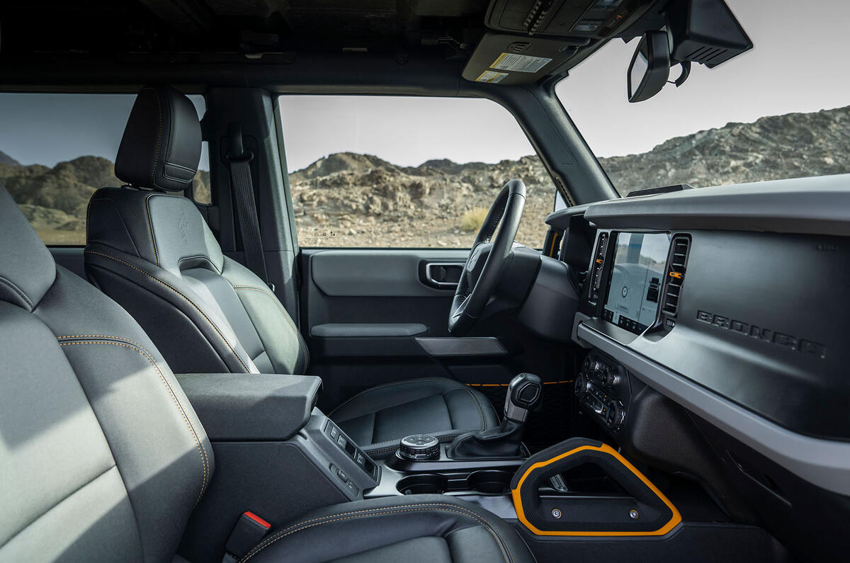 2023 Ford Bronco Badlands interior passenger 2023 Ford Bronco Badlands interior passenger