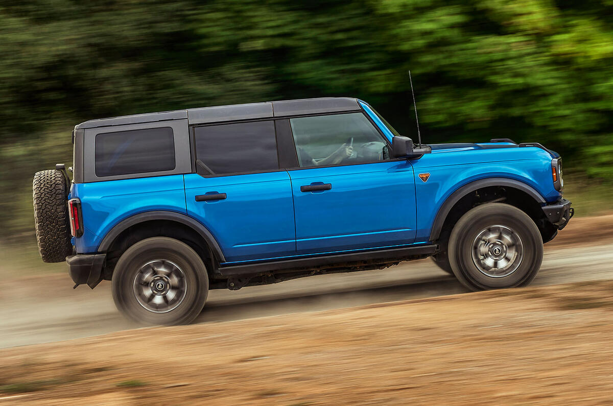 2023 Ford Bronco Badlands side