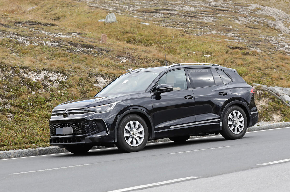 2023 Volkswagen Tiguan downhill 2023 Volkswagen Tiguan downhill