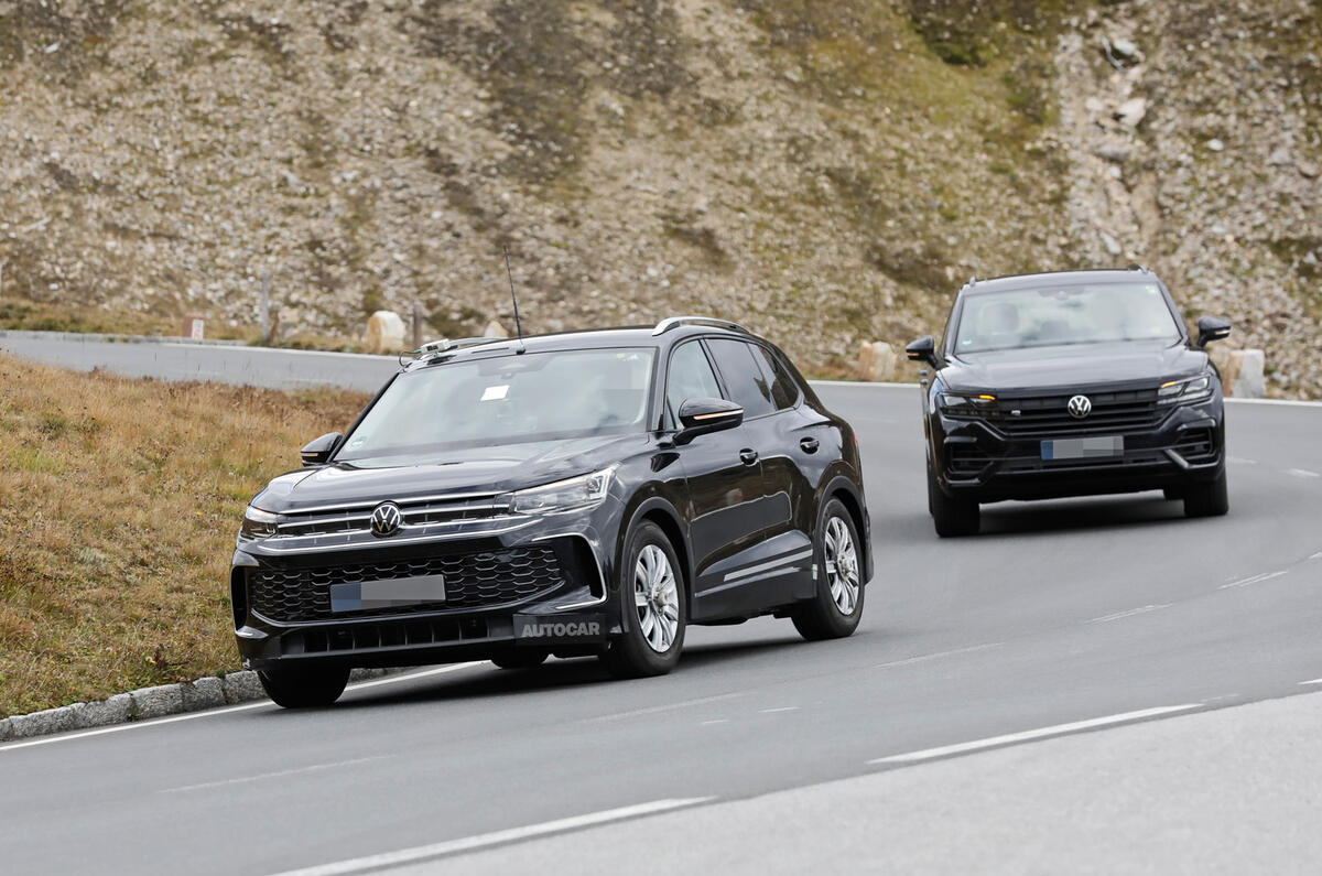 2023 Volkswagen Tiguan with Tiguan R downhill cornering 2023 Volkswagen Tiguan with Tiguan R downhill cornering