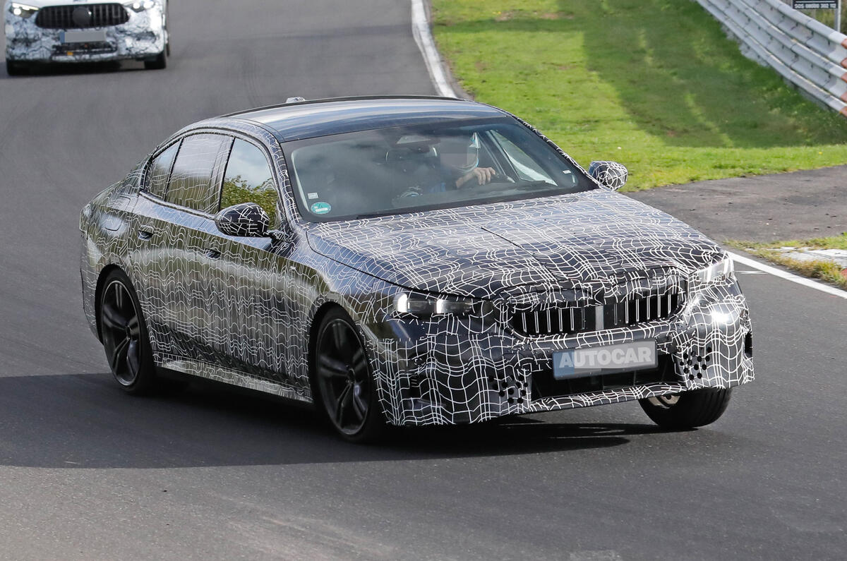 2024 Bmw 5 series track 3 4 2024 Bmw 5 series track 3 4