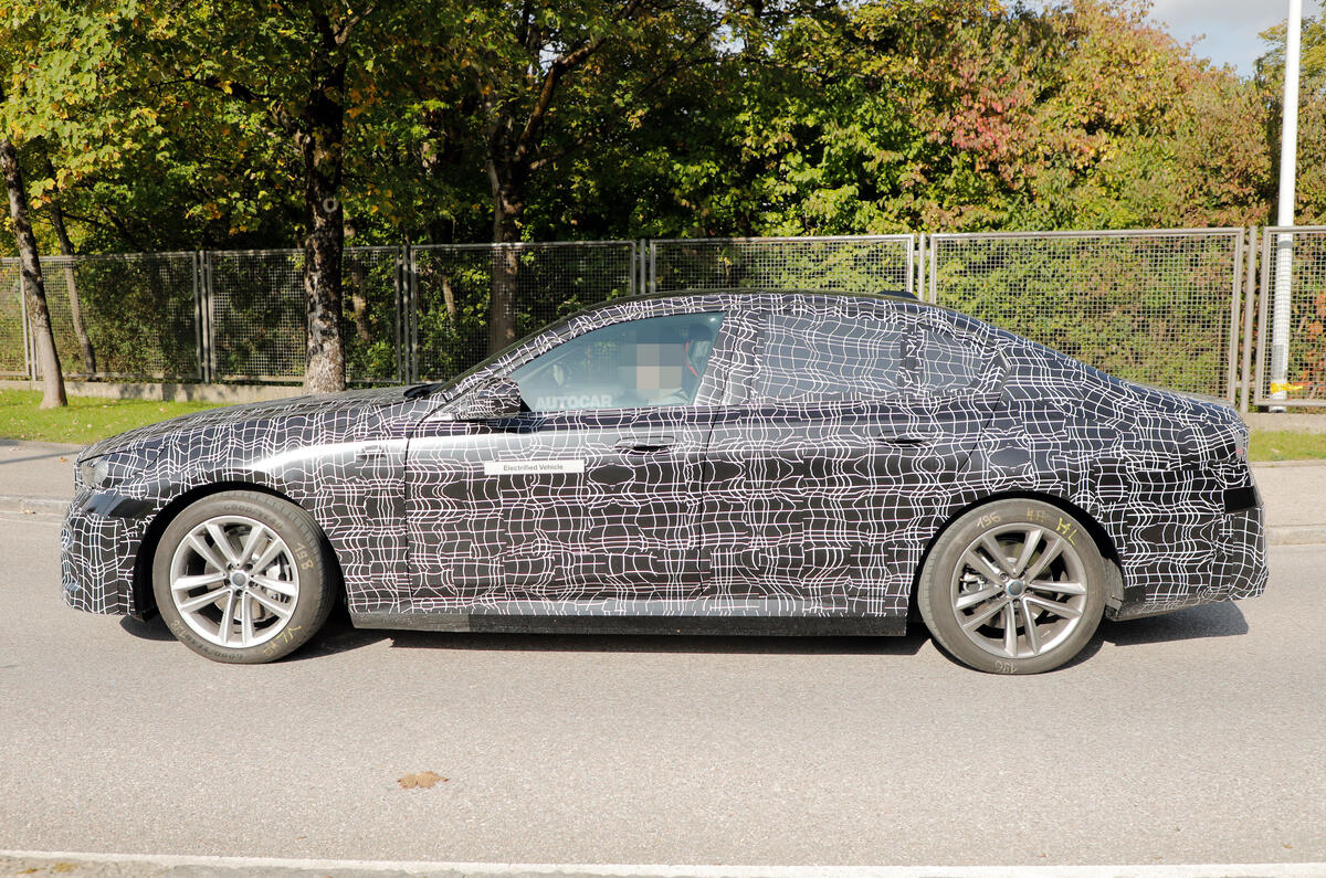 2024 Bmw i5 side 2024 Bmw i5 side