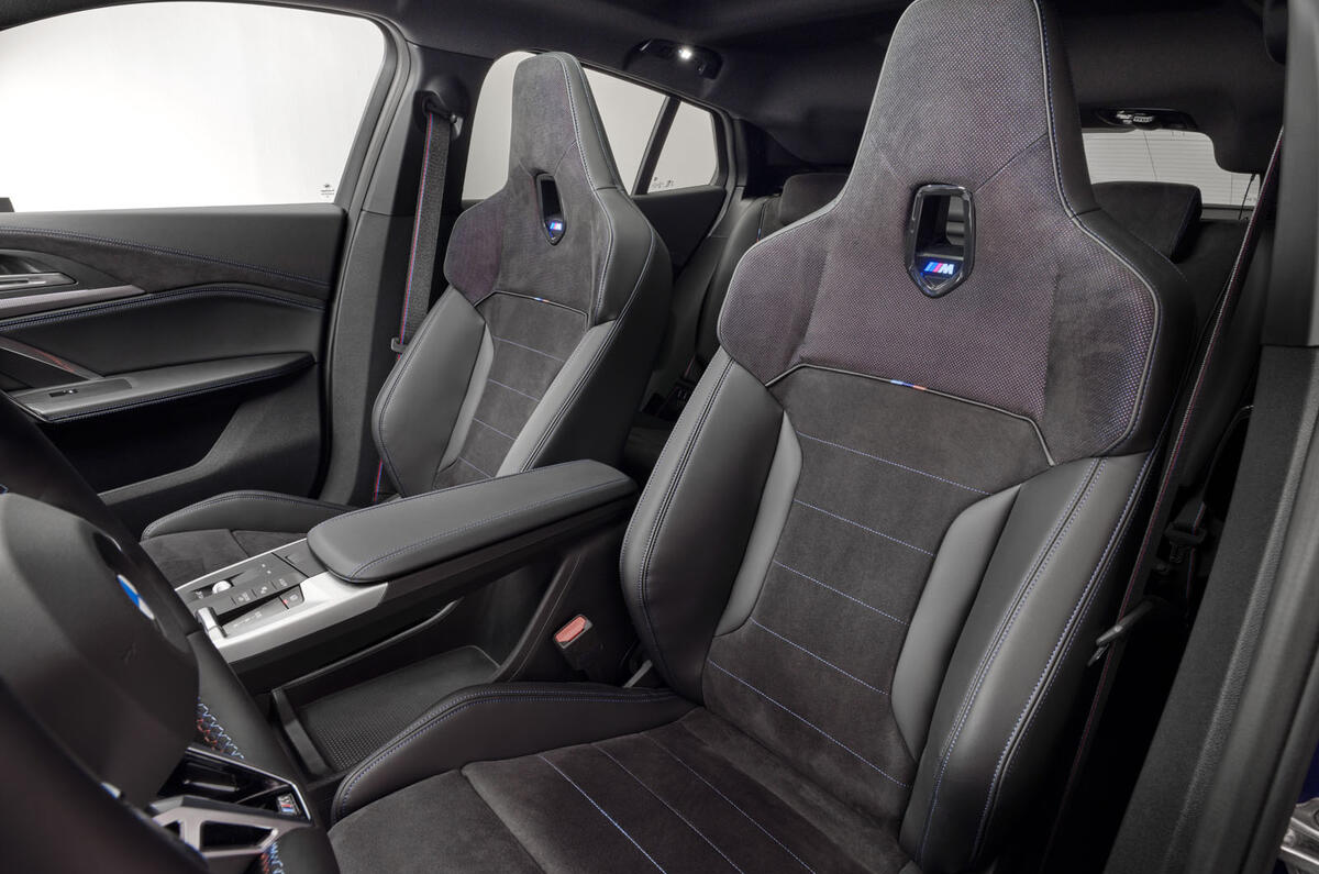 2024 BMW X2 M35i front seats 2024 BMW X2 M35i front seats
