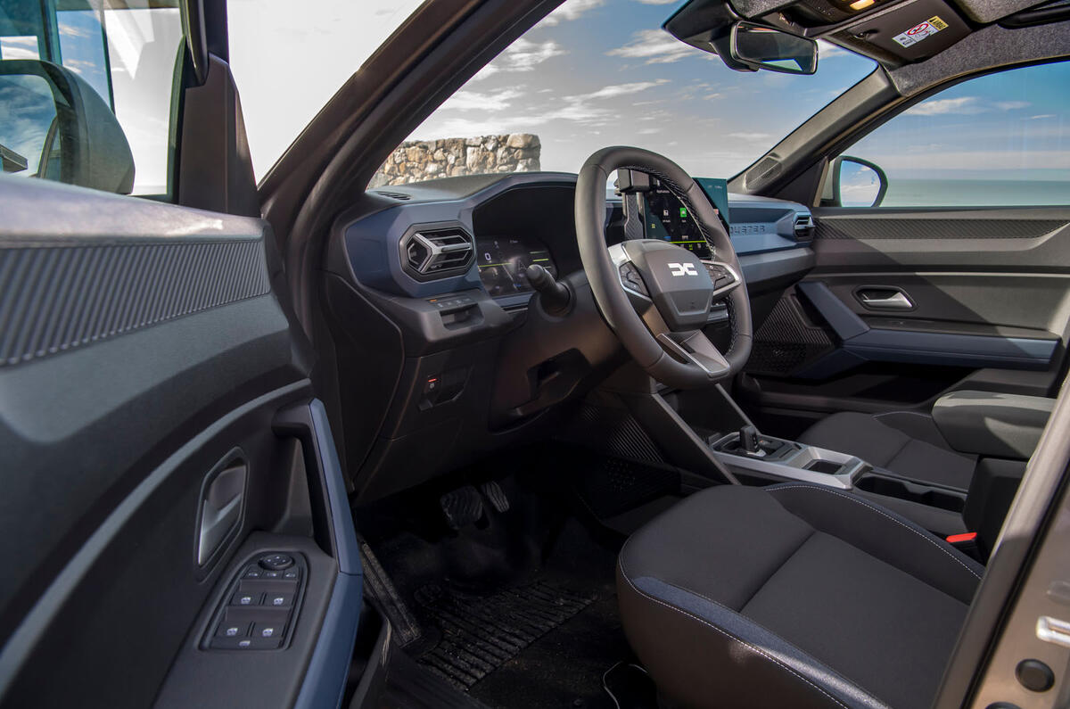 2024 Dacia Duster Journey dashboard 2024 Dacia Duster Journey dashboard