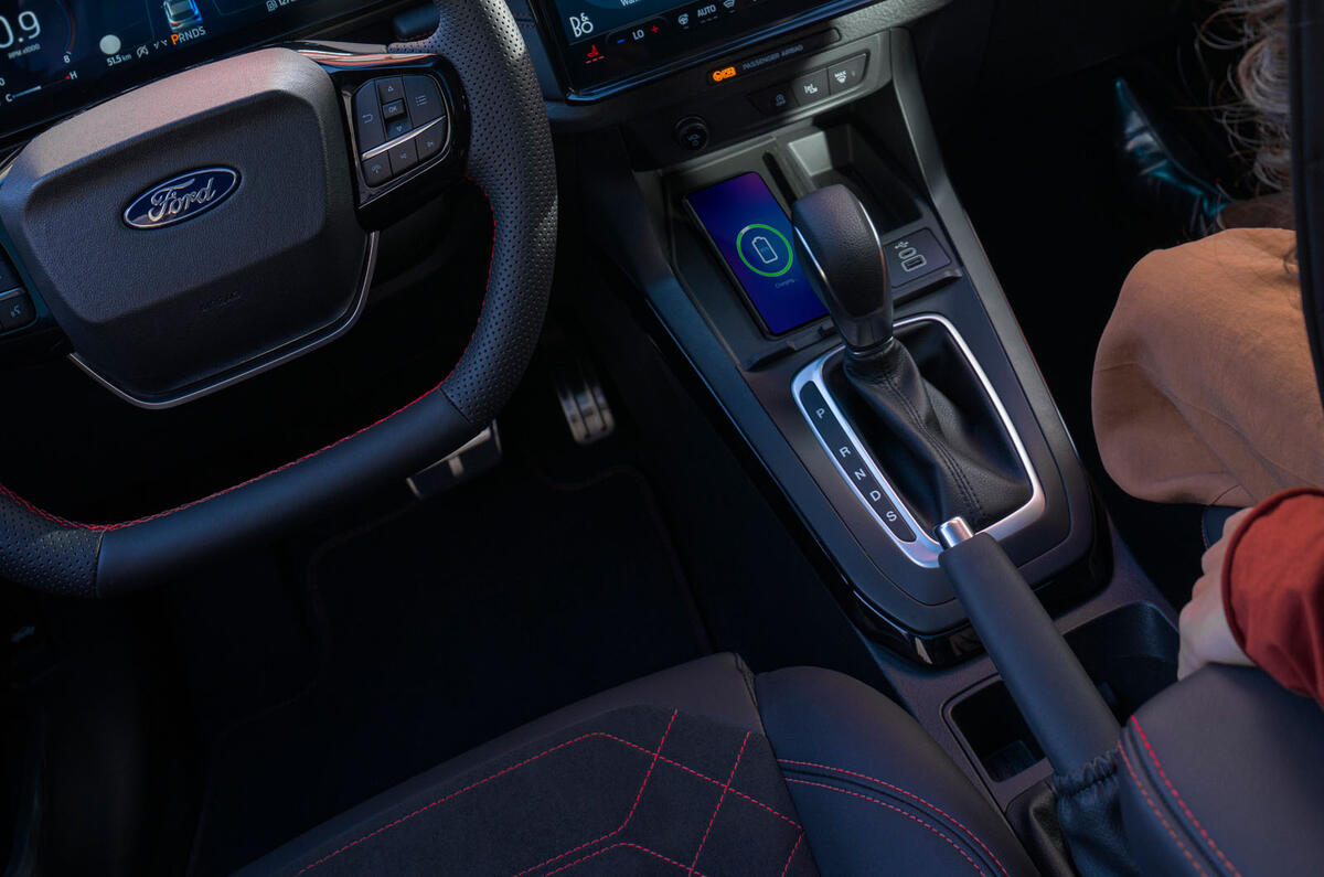2024 Ford Puma interior gear selector