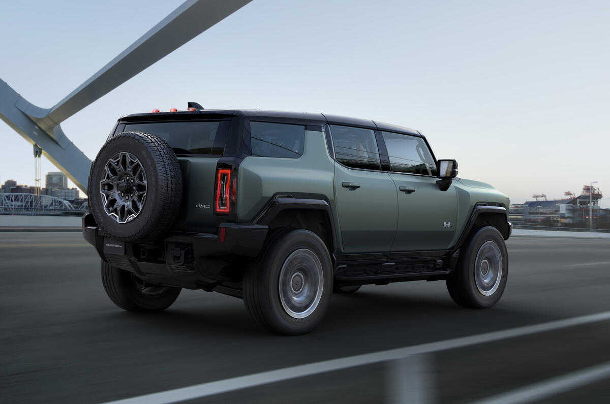 2024 GMC HUMMER EV SUV 013