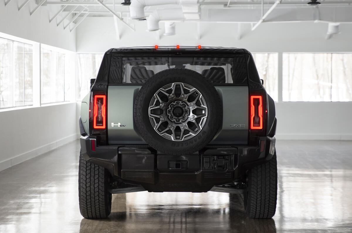 2024 GMC HUMMER EV SUV 020